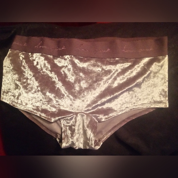 PINK Victoria's Secret Boyshort Panties - Picture 2 of 3